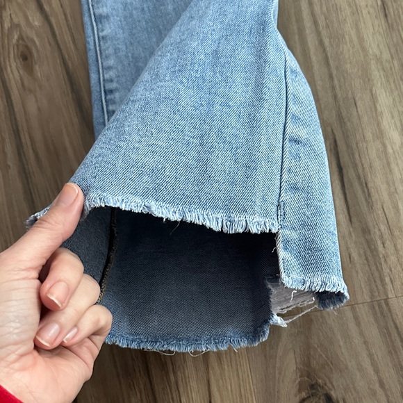 Stylish Light Blue Women's Jeans - Picture 2 of 4